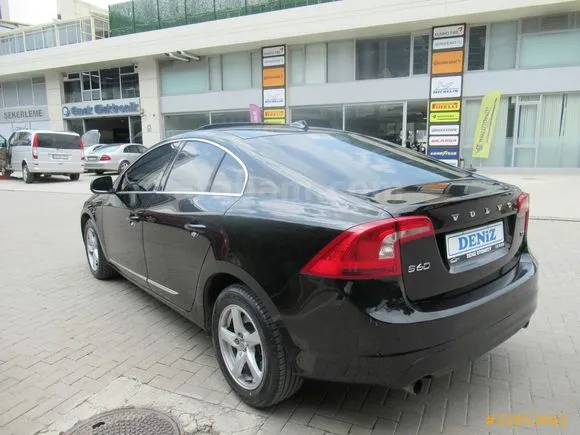 Volvo S60 1.5 T3 Advance Image 3